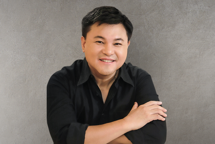 ถกลเกียรติ วีรวรรณ